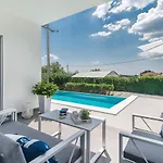 Oleandra Villa