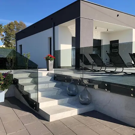 Oleandra Villa Sveti Petar u Sumi